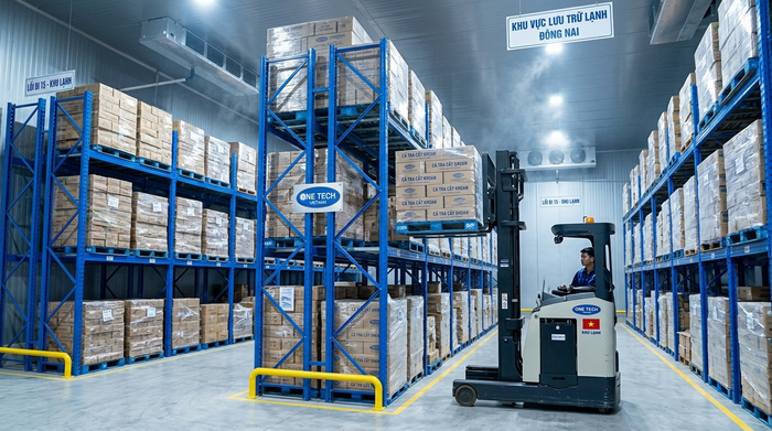 Kệ Selective dùng cho kho lạnh cần xuất nhập từng pallet tại Đồng Nai