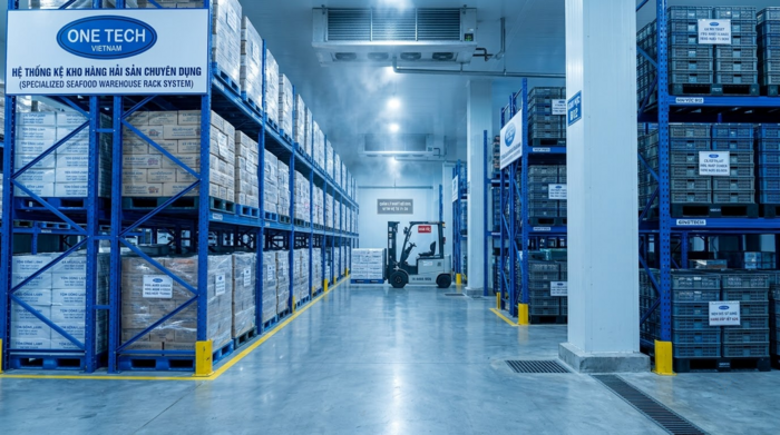 Bố trí lối đi xe nâng trong kho lạnh thủy hải sản